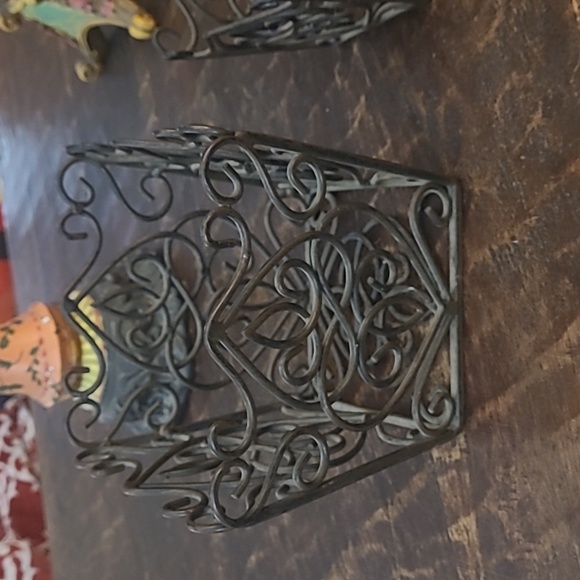 Wrought iron Plant holder set. - Picture 2 of 3